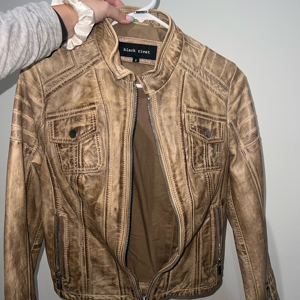 TAN LEATHER JACKET